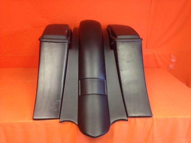 Harley Davidson 6" Heritage Softail Out &amp; Down Extended Saddlebags, Lids   Fender No Cutouts