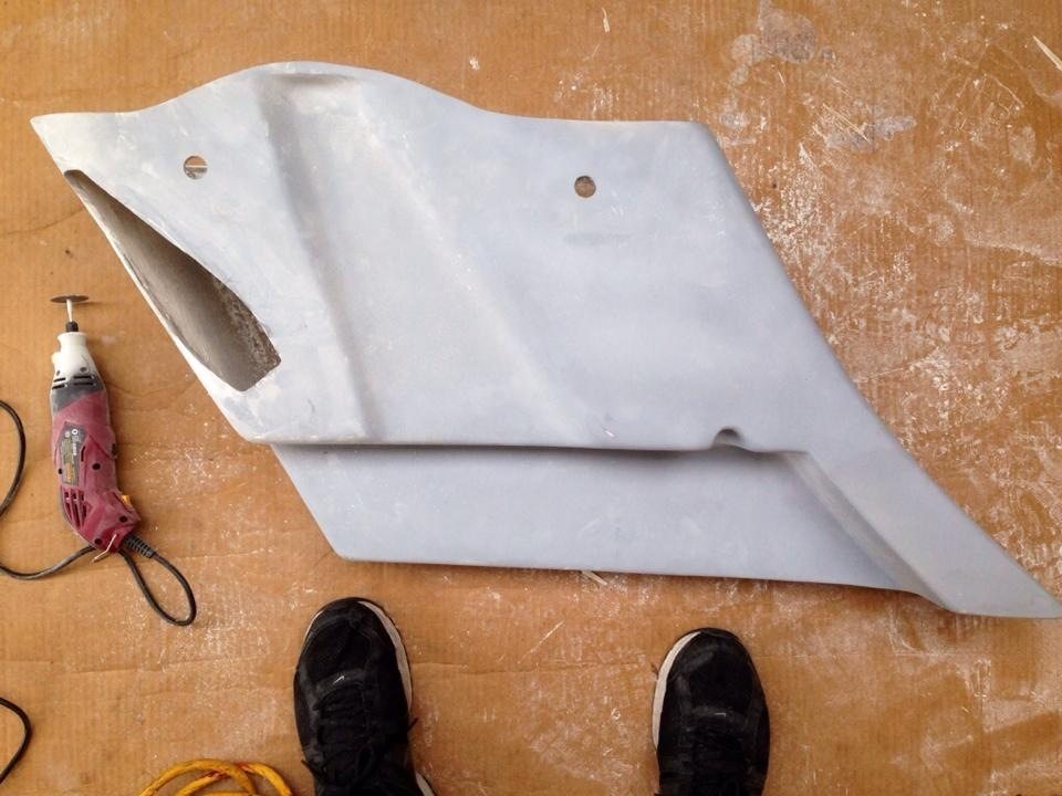 Honda VTX 1800 / 1300 6" Extended Stretched Out & Down Bags   Rear Fender   Right Side Cut Out Onlly - No lids